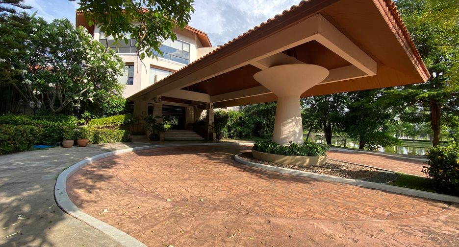 For rent and for sale 3 bedrooms house in San Kamphaeng, Chiang Mai