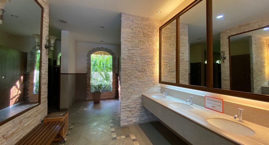For rent and for sale 3 bedrooms house in San Kamphaeng, Chiang Mai