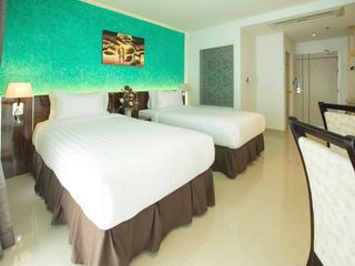 For sale 122 bed hotel in Pratumnak, Pattaya