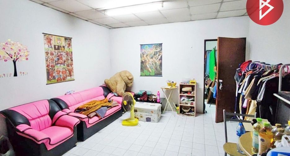 For sale 1 bed retail Space in Mueang Nakhon Ratchasima, Nakhon Ratchasima