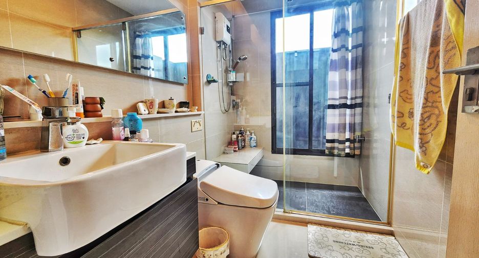 Haus zum Kauf mit 4 Zimmer in Pak Kret, Nonthaburi
