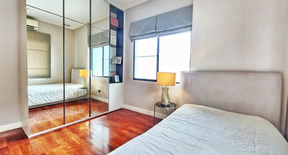 Haus zum Kauf mit 4 Zimmer in Pak Kret, Nonthaburi