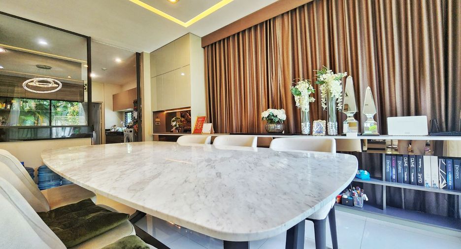 Haus zum Kauf mit 4 Zimmer in Pak Kret, Nonthaburi