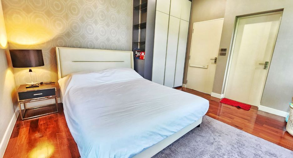 Haus zum Kauf mit 4 Zimmer in Pak Kret, Nonthaburi
