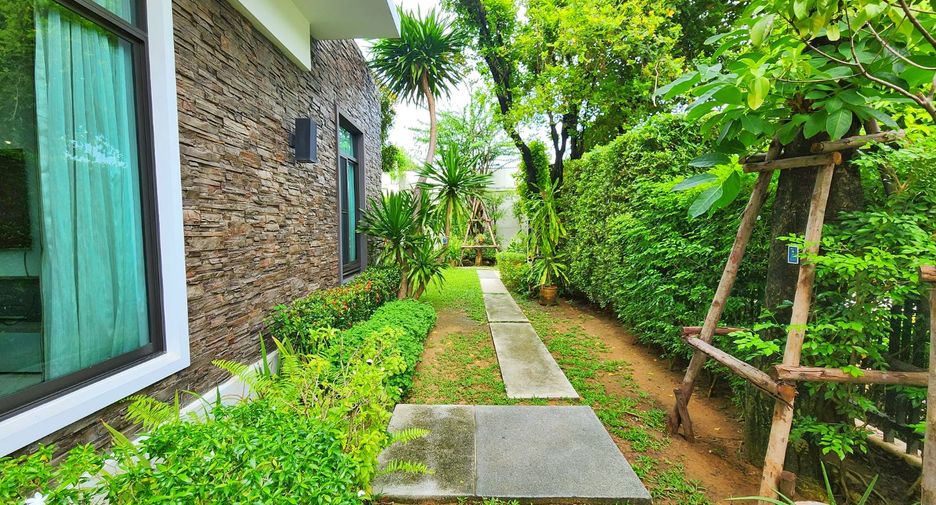 Haus zum Kauf mit 4 Zimmer in Pak Kret, Nonthaburi