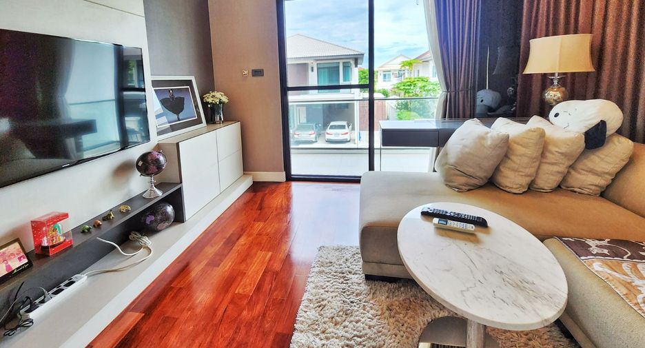 Haus zum Kauf mit 4 Zimmer in Pak Kret, Nonthaburi