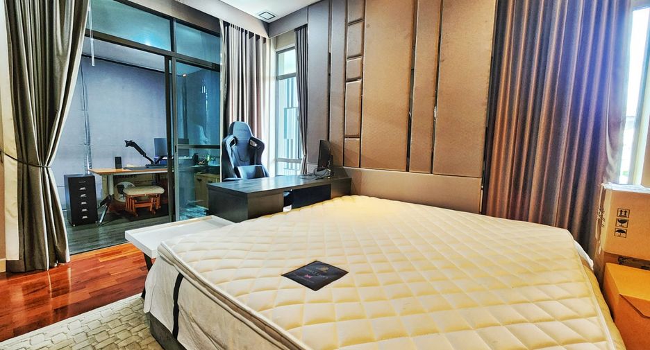 Haus zum Kauf mit 4 Zimmer in Pak Kret, Nonthaburi