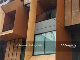 For sale 3 ベッドルーム house in Bang Na, Bangkok