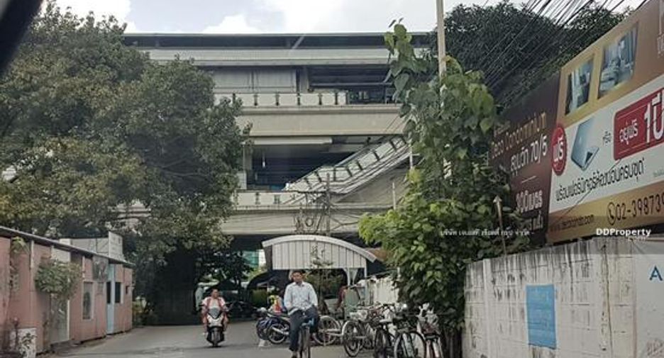 For sale 3 bedrooms house in Bang Na, Bangkok