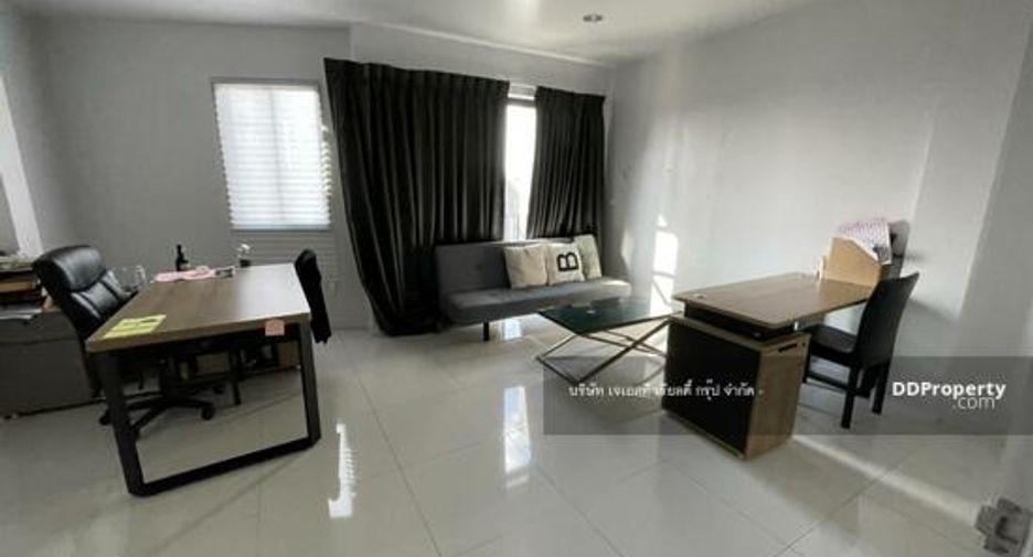 For sale 3 bedrooms house in Bang Na, Bangkok