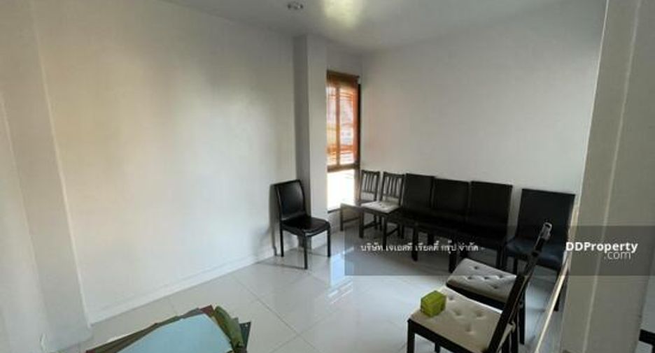 For sale 3 bedrooms house in Bang Na, Bangkok