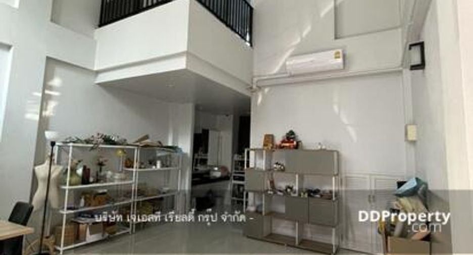 For sale 3 bedrooms house in Bang Na, Bangkok