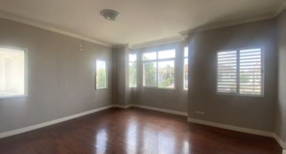 For sale 3 bedrooms house in Khan Na Yao, Bangkok