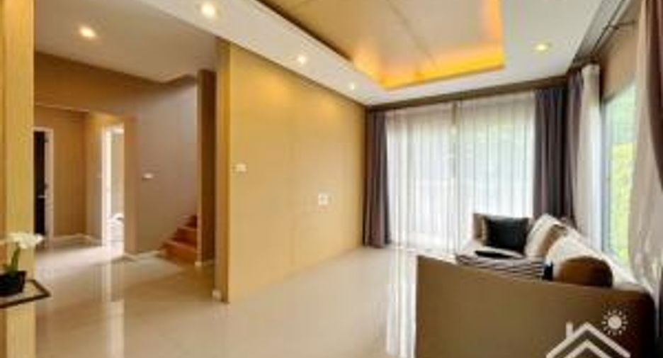 Haus zur Miete mit 3 Zimmer in Si Racha, Chonburi