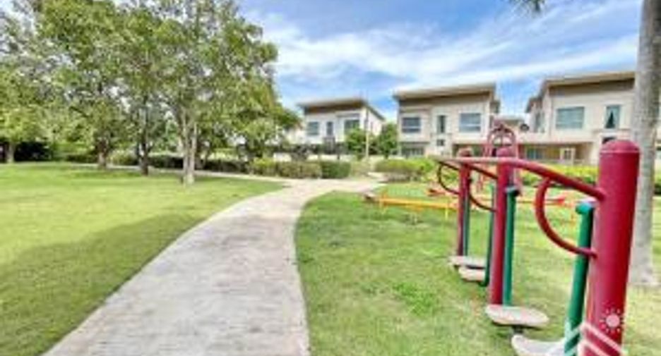 Haus zur Miete mit 3 Zimmer in Si Racha, Chonburi