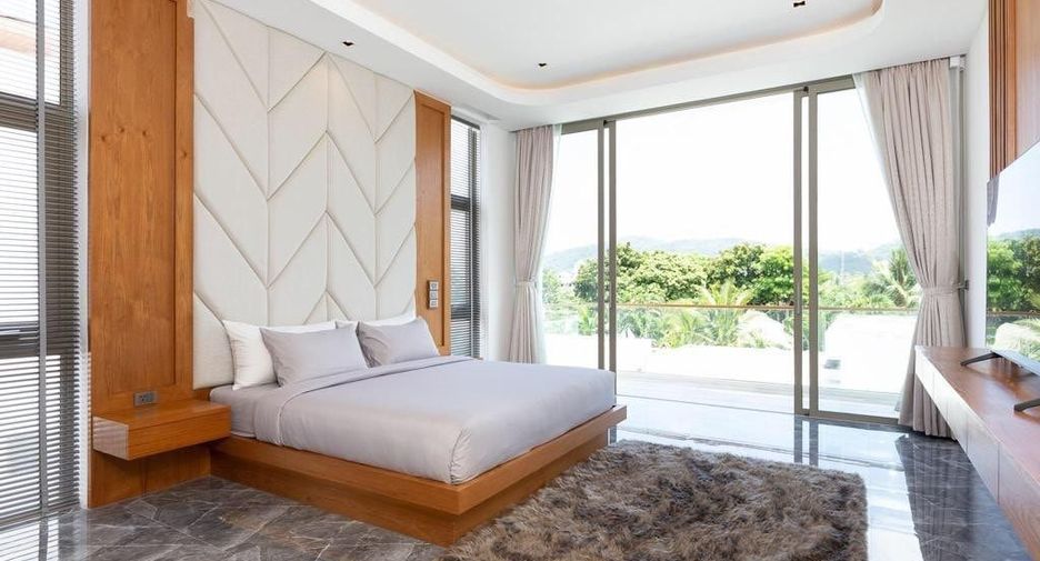 Villa en alquiler y en venta de 4 habitaciones en Mueang Phuket, Phuket