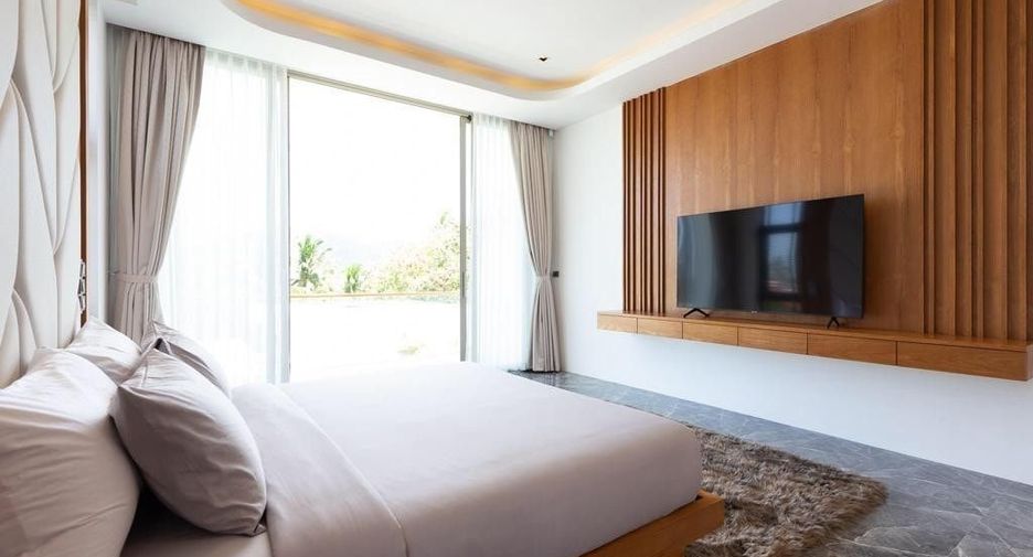 Villa en alquiler y en venta de 4 habitaciones en Mueang Phuket, Phuket