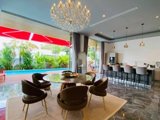 For rent and for sale 4 bedrooms villa in Mueang Phuket, Phuket