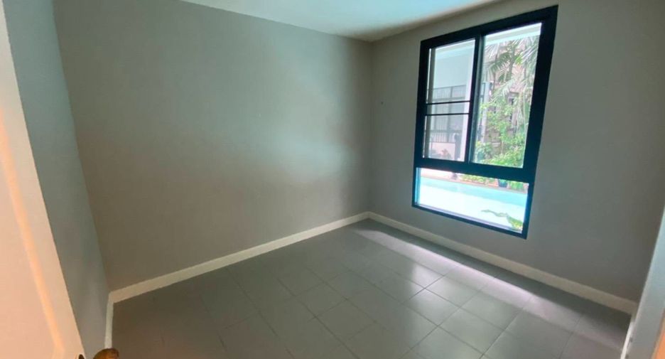 Haus zur Miete mit 4 Zimmer in Khlong Toei, Bangkok