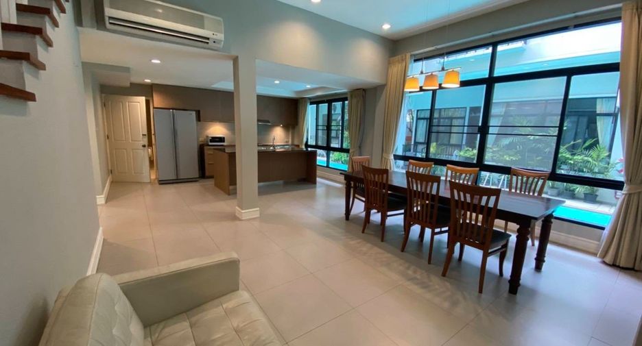 Haus zur Miete mit 4 Zimmer in Khlong Toei, Bangkok