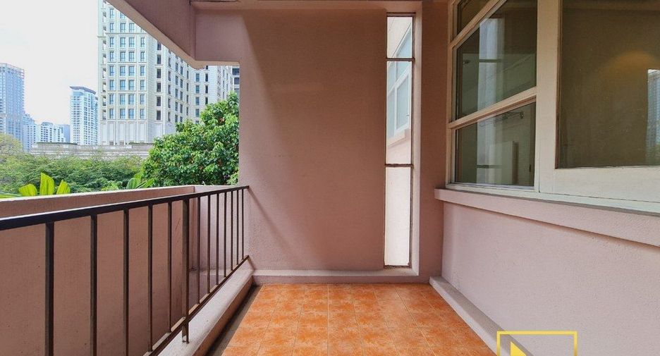 For rent 2 bedrooms apartment in Pathum Wan, Bangkok
