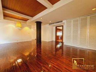 For rent 2 bedrooms apartment in Pathum Wan, Bangkok