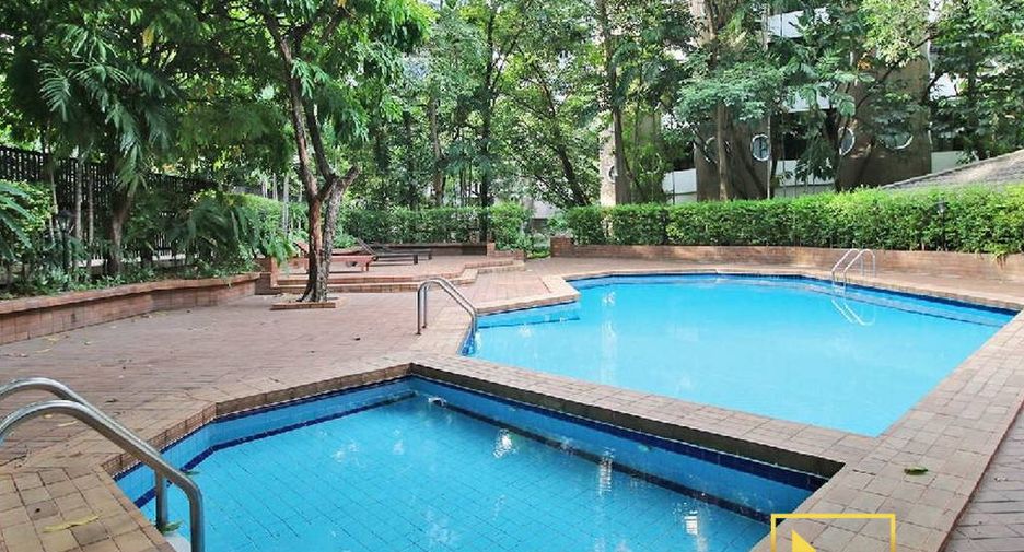 For rent 2 bedrooms apartment in Pathum Wan, Bangkok