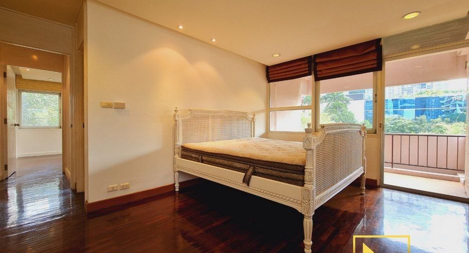 For rent 2 bedrooms apartment in Pathum Wan, Bangkok