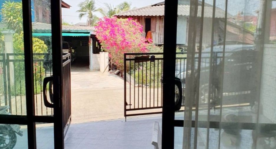 For sale 2 Beds townhouse in Photharam, Ratchaburi