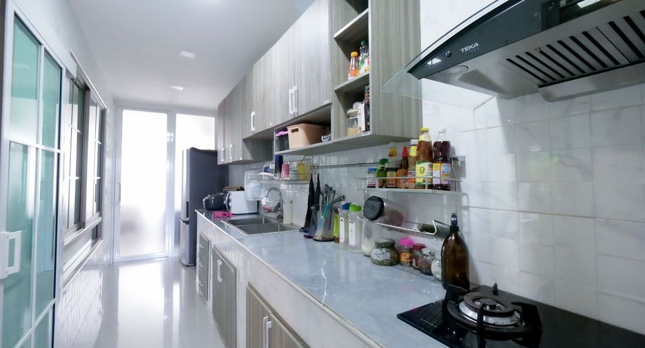 For sale 4 bed house in Bang Bua Thong, Nonthaburi