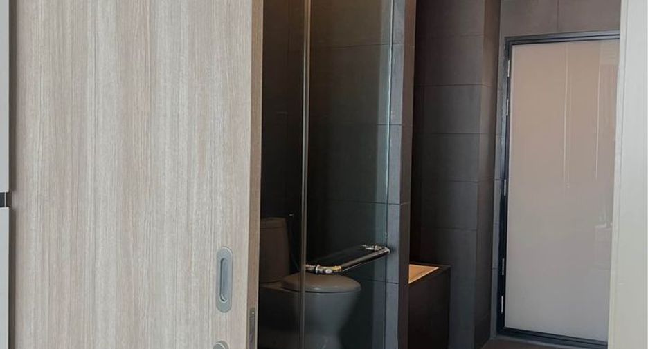 For rent studio house in Pathum Wan, Bangkok