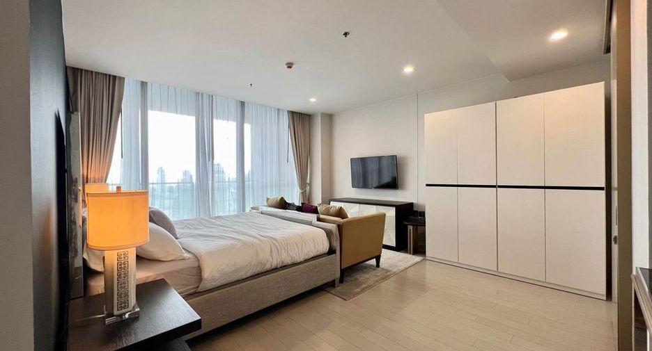 For rent studio house in Pathum Wan, Bangkok