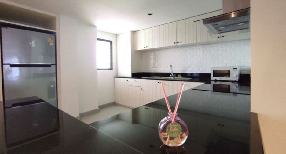 For rent 3 bedrooms condo in Watthana, Bangkok