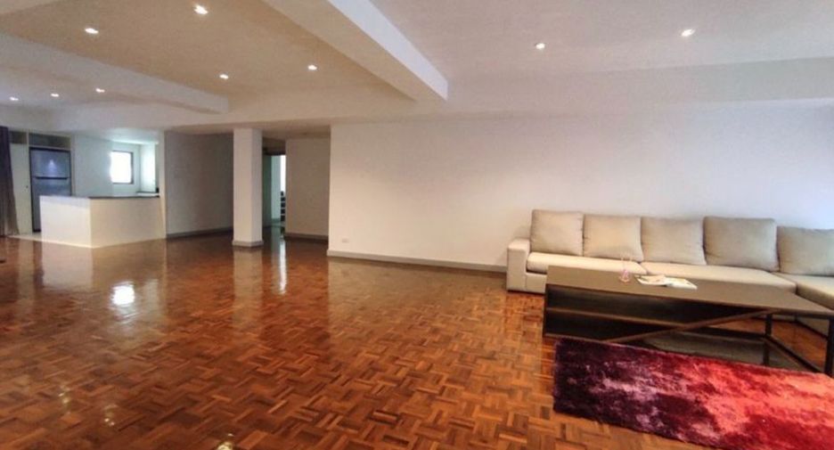 For rent 3 bedrooms condo in Watthana, Bangkok