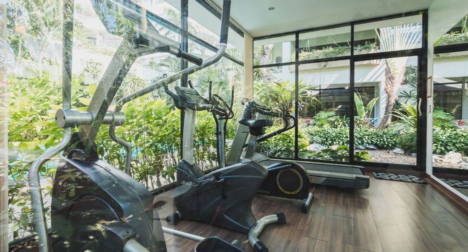 For rent 3 bedrooms condo in Sathon, Bangkok
