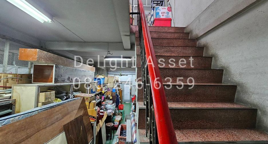 For sale 4 bed retail Space in Pathum Wan, Bangkok