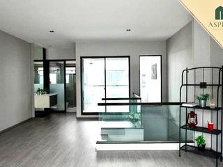 For sale 4 bed office in Lat Phrao, Bangkok
