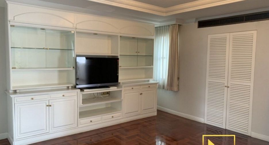 For rent 3 Beds condo in Khlong Toei, Bangkok