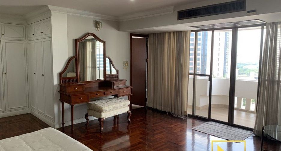 For rent 3 Beds condo in Khlong Toei, Bangkok