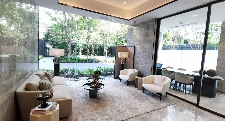 For sale 1 bed condo in Pathum Wan, Bangkok