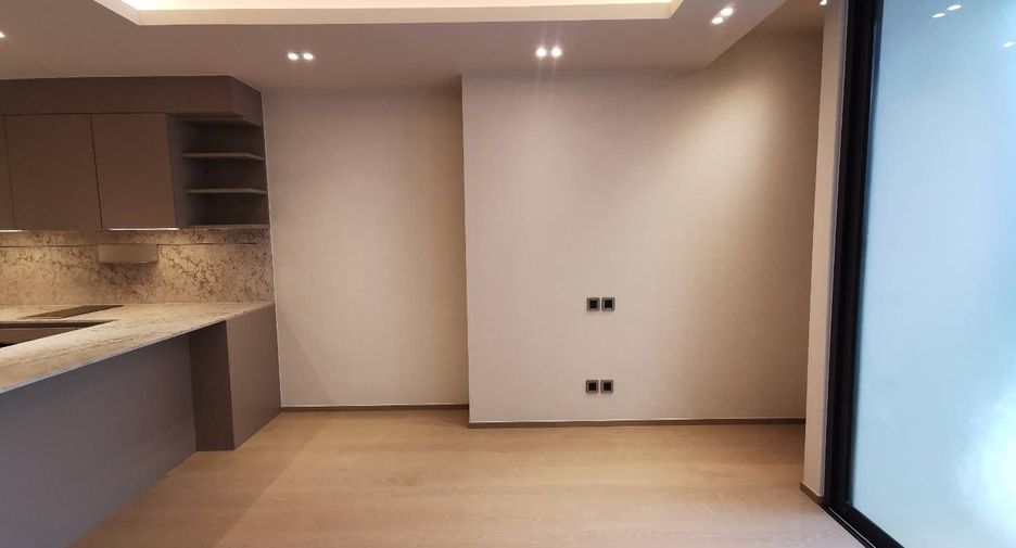 For sale 1 bed condo in Pathum Wan, Bangkok