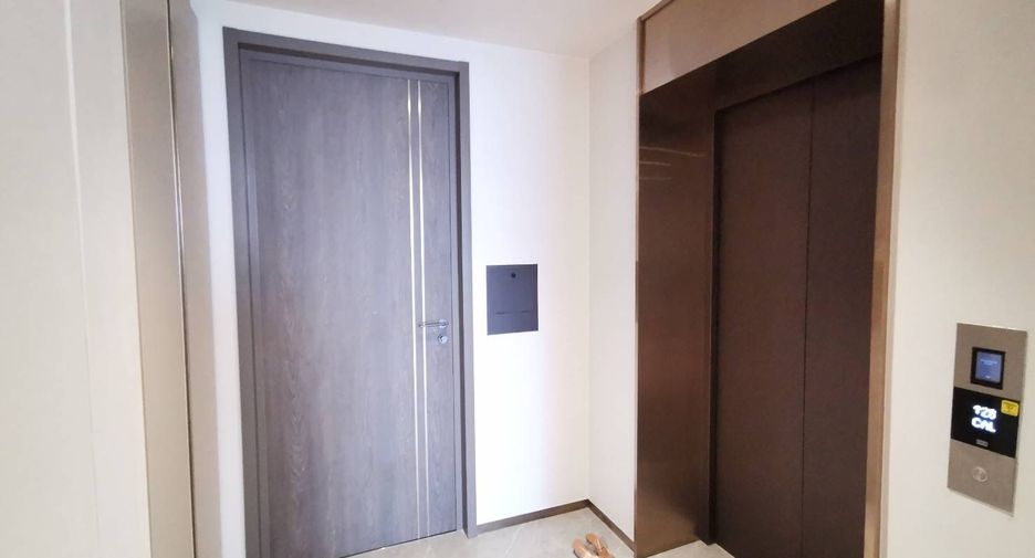 For sale 1 bed condo in Pathum Wan, Bangkok