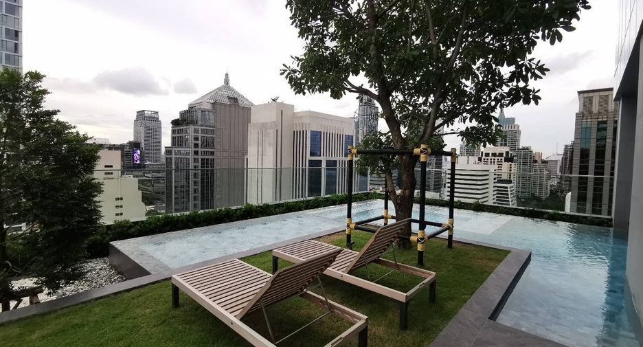 For sale 1 bed condo in Pathum Wan, Bangkok
