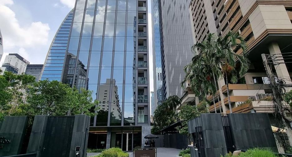 For sale 1 bed condo in Pathum Wan, Bangkok