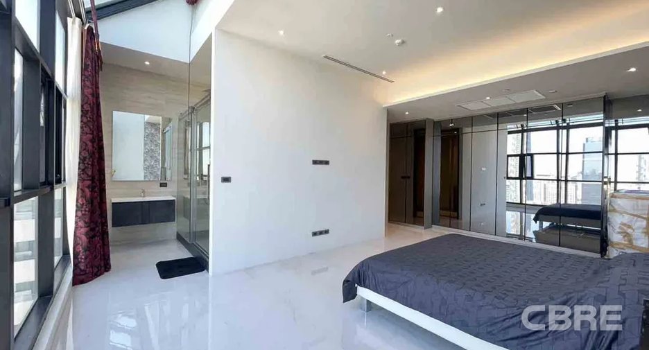 For sale 3 bedrooms condo in Sathon, Bangkok