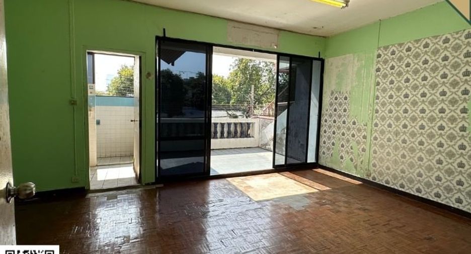 Büro zum Kauf mit 4 Zimmer in Din Daeng, Bangkok