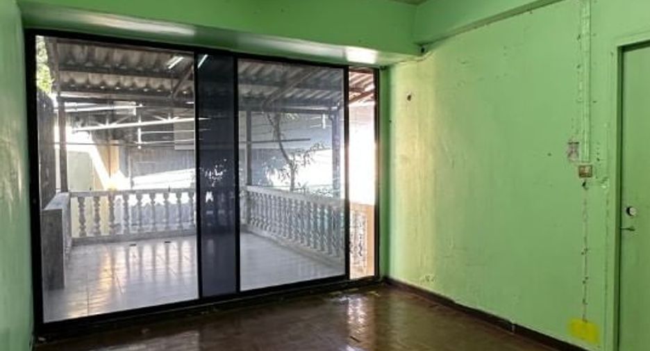 Büro zum Kauf mit 4 Zimmer in Din Daeng, Bangkok