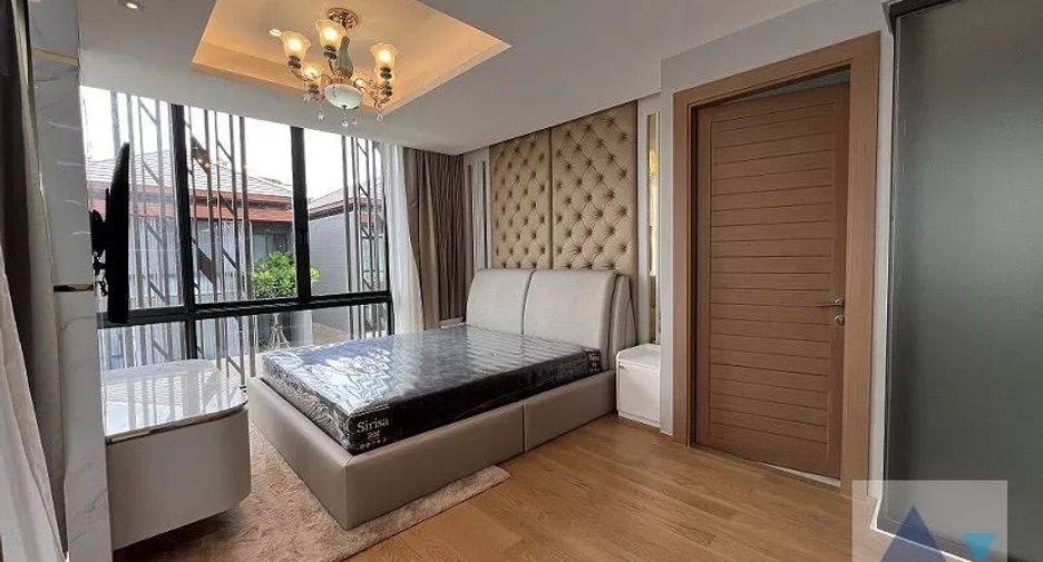 For rent and for sale 4 bed house in Bang Rak, Bangkok