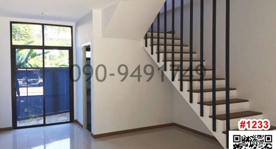 For rent 3 bedrooms townhouse in Pak Kret, Nonthaburi