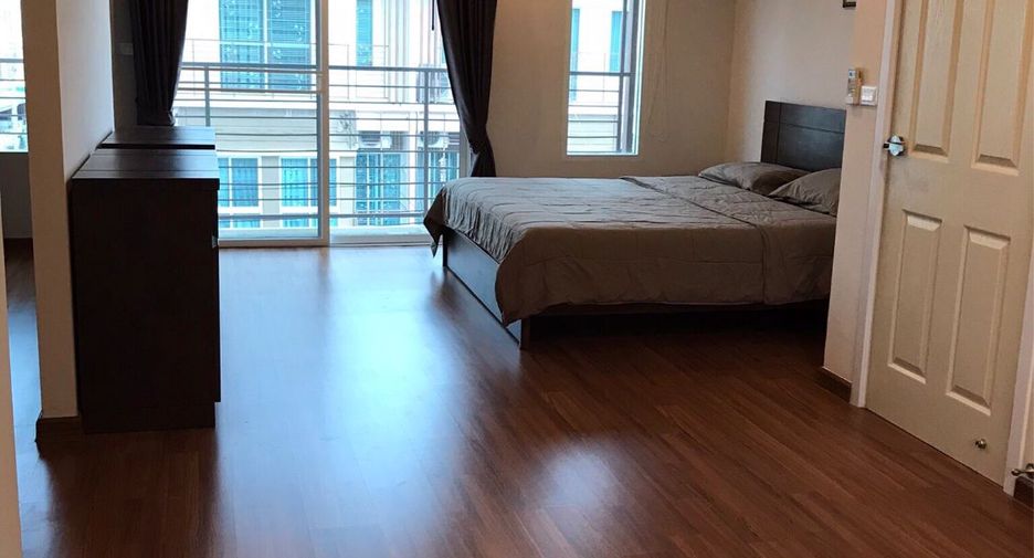 À vendre 3 chambres maison de ville à Suan Luang, Bangkok